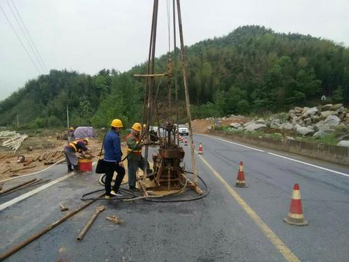 沙湖镇地基下沉加固